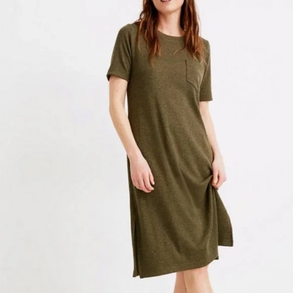 Madewell Dresses & Skirts - Madewell Ribbed Pocket Tee Midi Dress Women’s Small Kale/Olive Green Side Slits